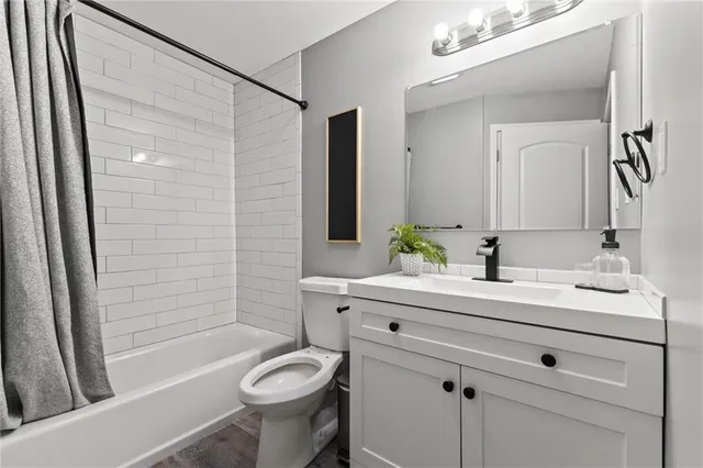 $280,000 | 427 Allcutt Avenue, Bonner Springs, KS 66012