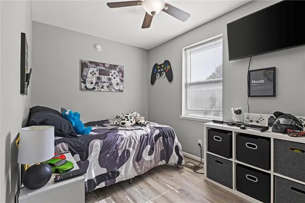 $260,000 | 427 Allcutt Avenue, Bonner Springs, KS 66012