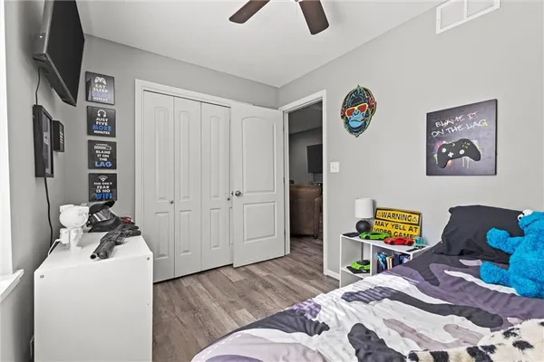 $260,000 | 427 Allcutt Avenue, Bonner Springs, KS 66012