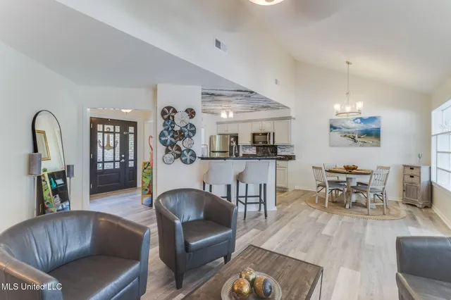 $379,000 | 9492 Op La Way, Diamondhead, MS 39525