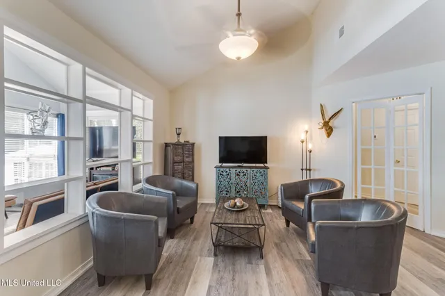 $379,000 | 9492 Op La Way, Diamondhead, MS 39525