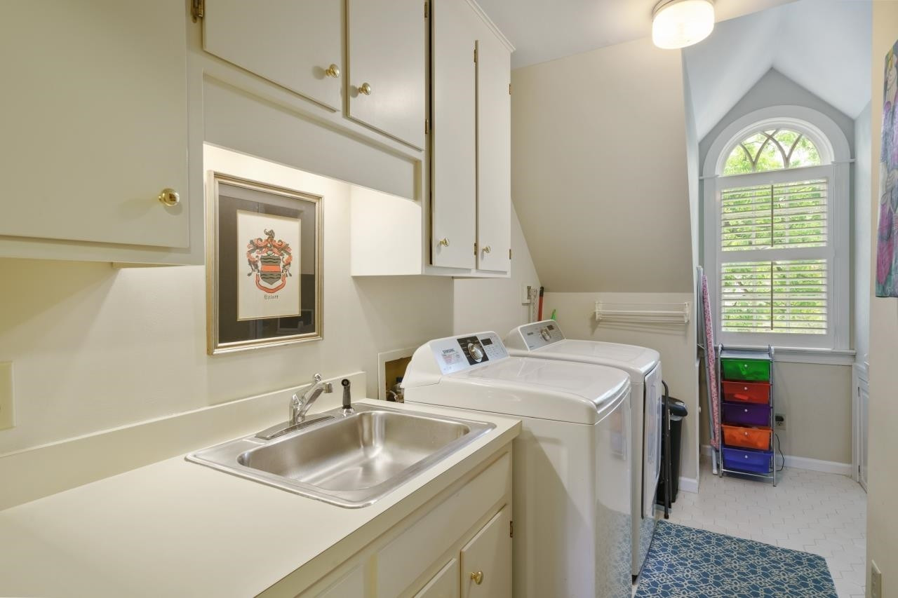 1216 Weldon Place Raleigh, NC 27608 - Photo 28 of 41 Photo 28