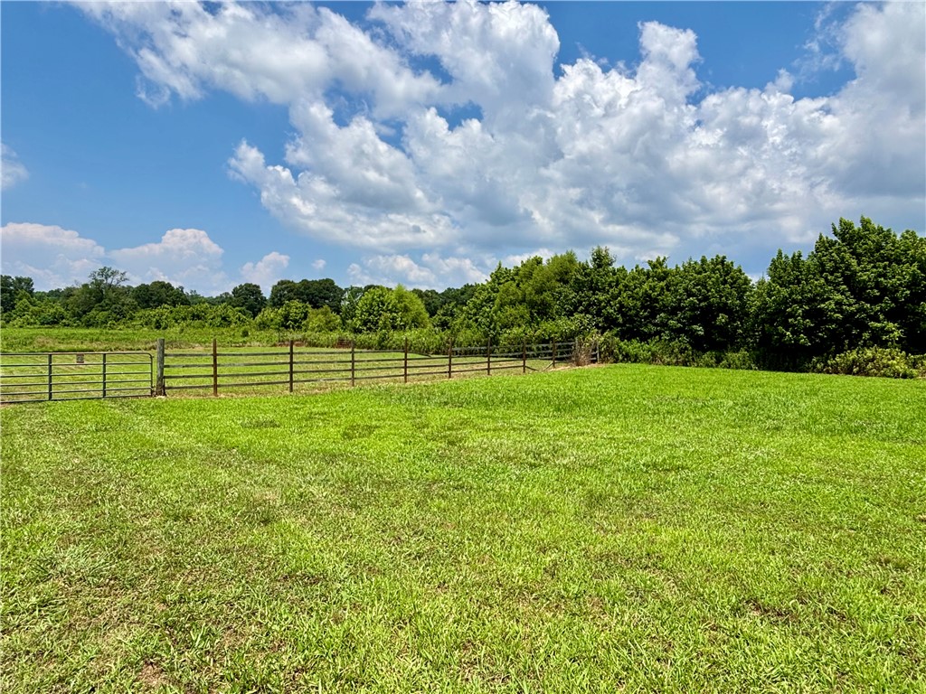 1165 Trotter Road Anderson, SC 29626 - Photo 3 of 28