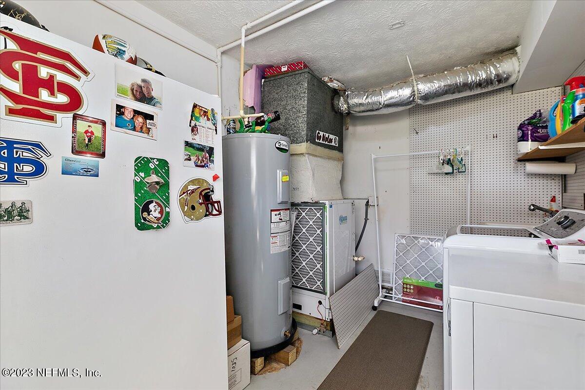 800 Penman Road Neptune Beach, FL 32266 - Photo 12 of 30 11-Laundry Room
