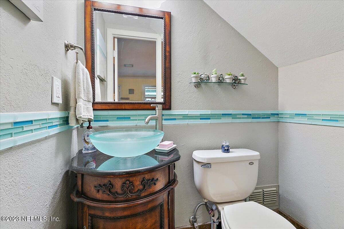 800 Penman Road Neptune Beach, FL 32266 - Photo 15 of 30 14-Powder Room