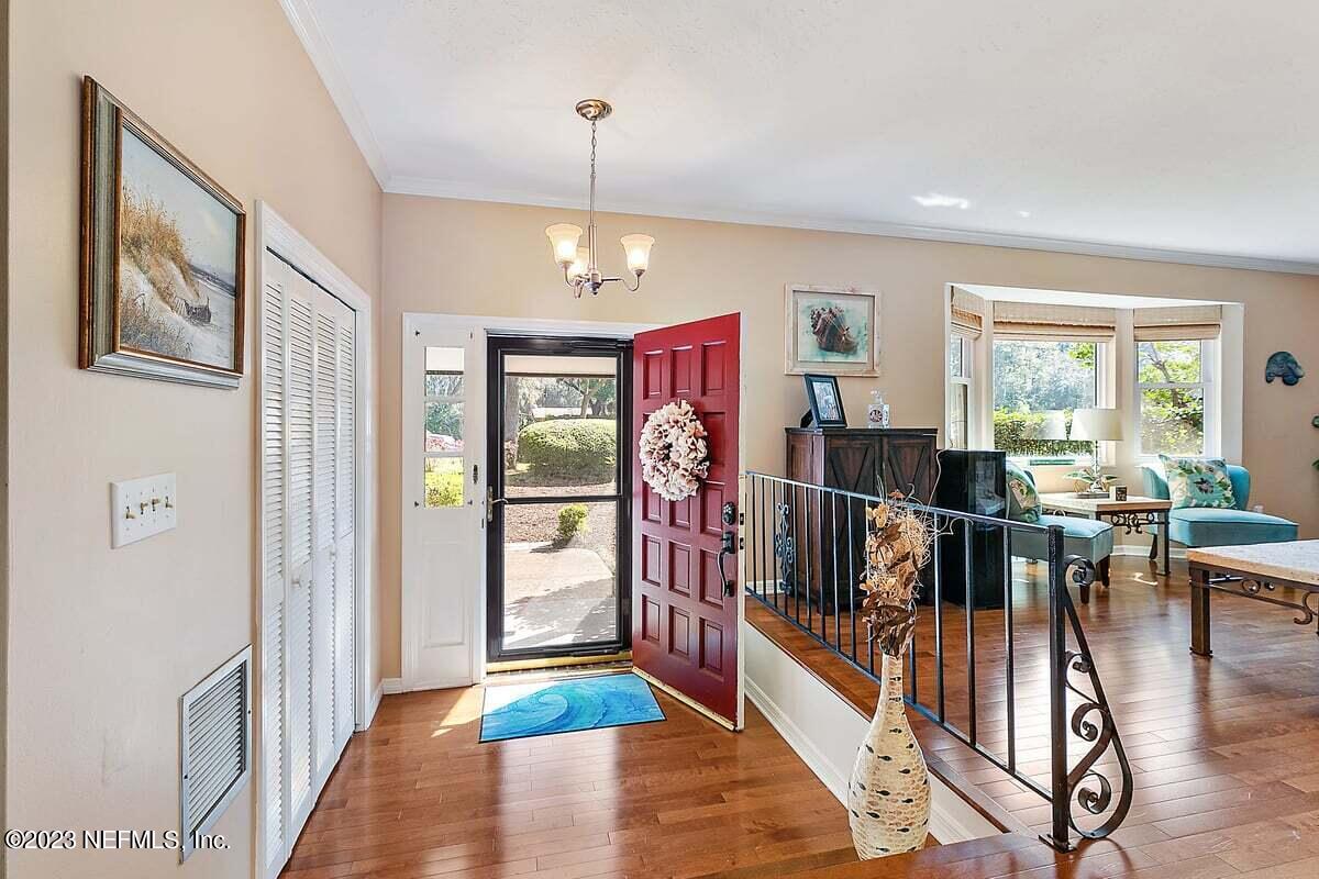 800 Penman Road Neptune Beach, FL 32266 - Photo 3 of 30 Foyer (3)