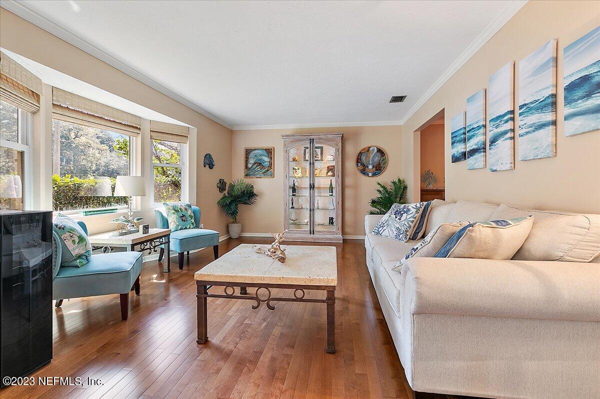 800 Penman Road Neptune Beach, FL 32266 - Photo 4 of 30 03-Living Room