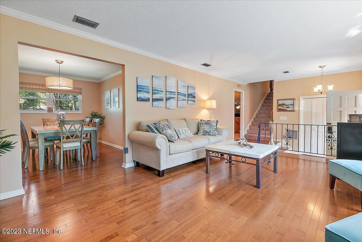 800 Penman Road Neptune Beach, FL 32266 - Photo 5 of 30 04-Living & Dining Room
