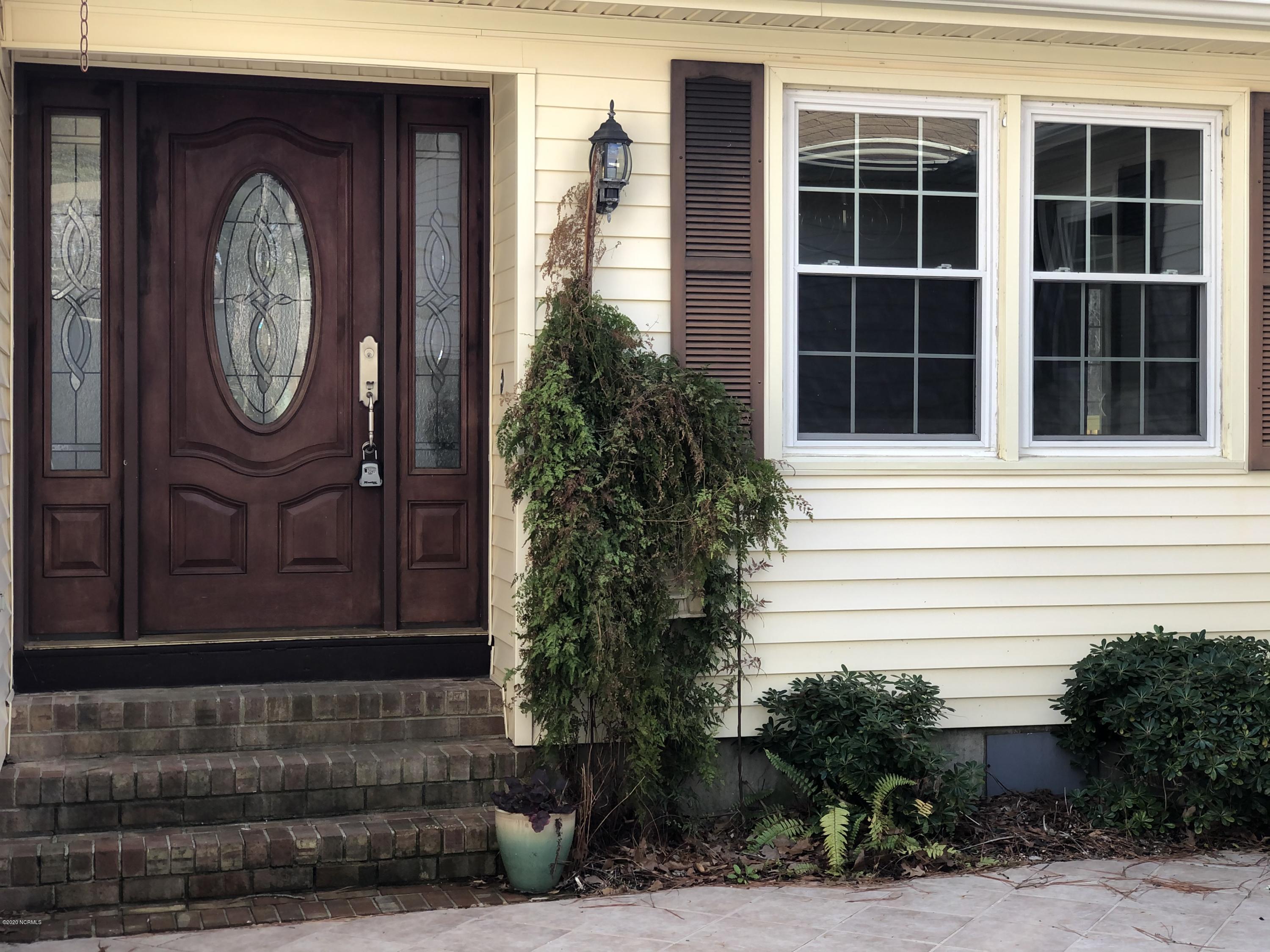 110 Ridgewood Trail New Bern, NC 28560 - Photo 2 of 33 IMG-7146