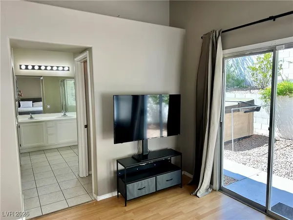 $2,600 | 1837 Vista Pointe Avenue, Henderson, NV 89012