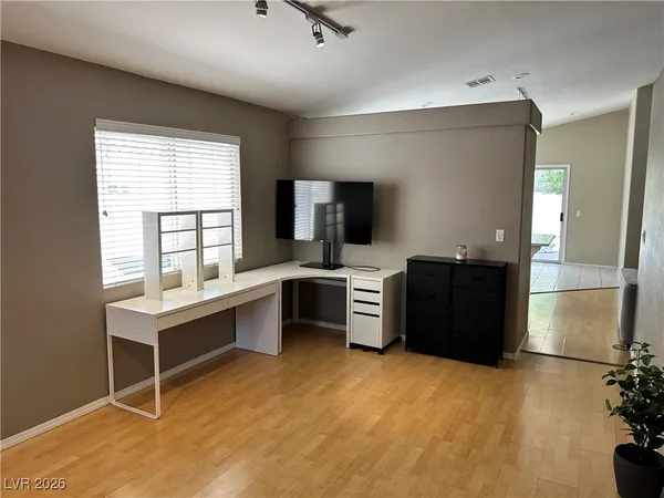 $2,600 | 1837 Vista Pointe Avenue, Henderson, NV 89012