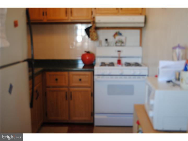 3850 Fairdale Road Philadelphia, PA 19154 - Photo 2 of 11 Kitchen