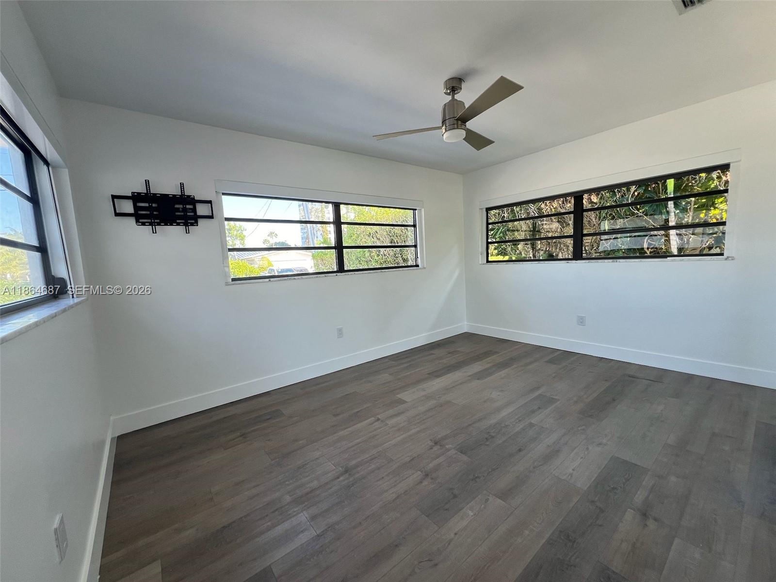 2062 Northeast 121st Road North Miami, FL 33181 - Photo 27 of 43 2nd bedroom