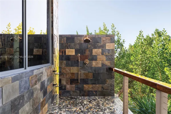 $33,500,000 | 57783 Morton Street, Marathon, FL 33050