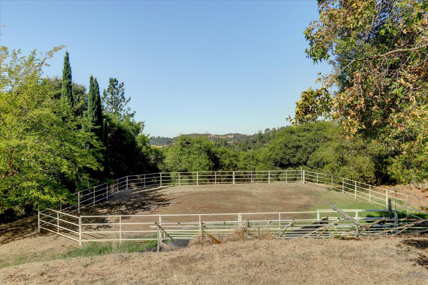 16875 Southridge Road Penn Valley, CA 95946 - Photo 4 of 89