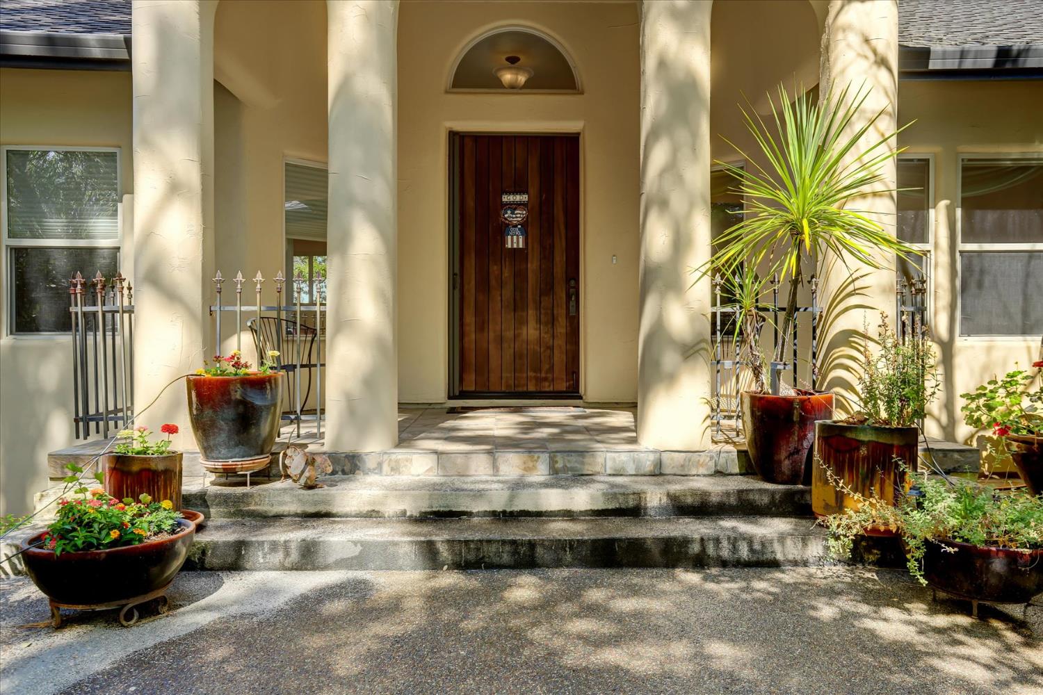 16875 Southridge Road Penn Valley, CA 95946 - Photo 5 of 89 a bathroom with a sink and a mirror