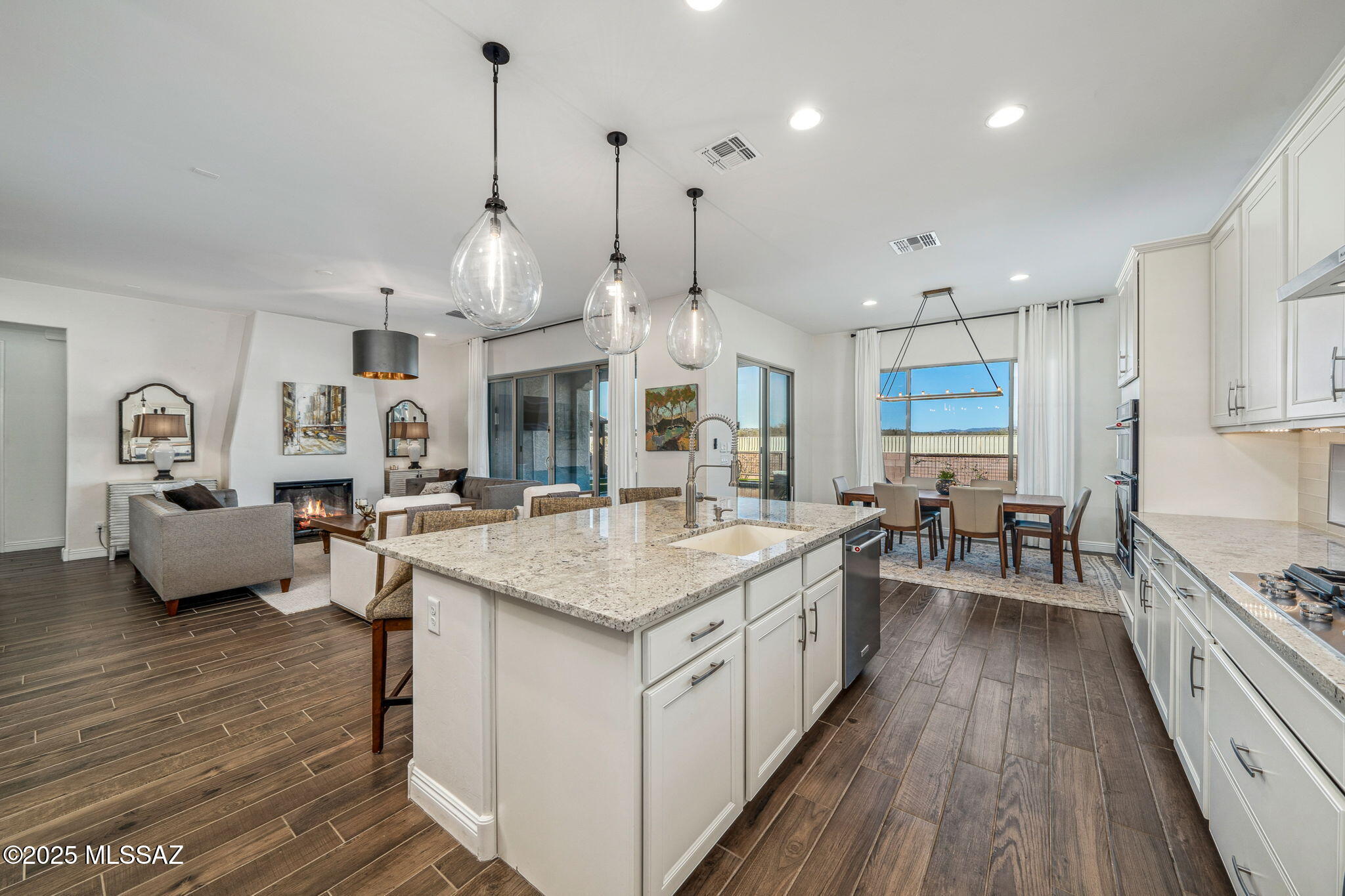 755 East Romsdalen Road Tucson, AZ 85755 - Photo 16 of 48