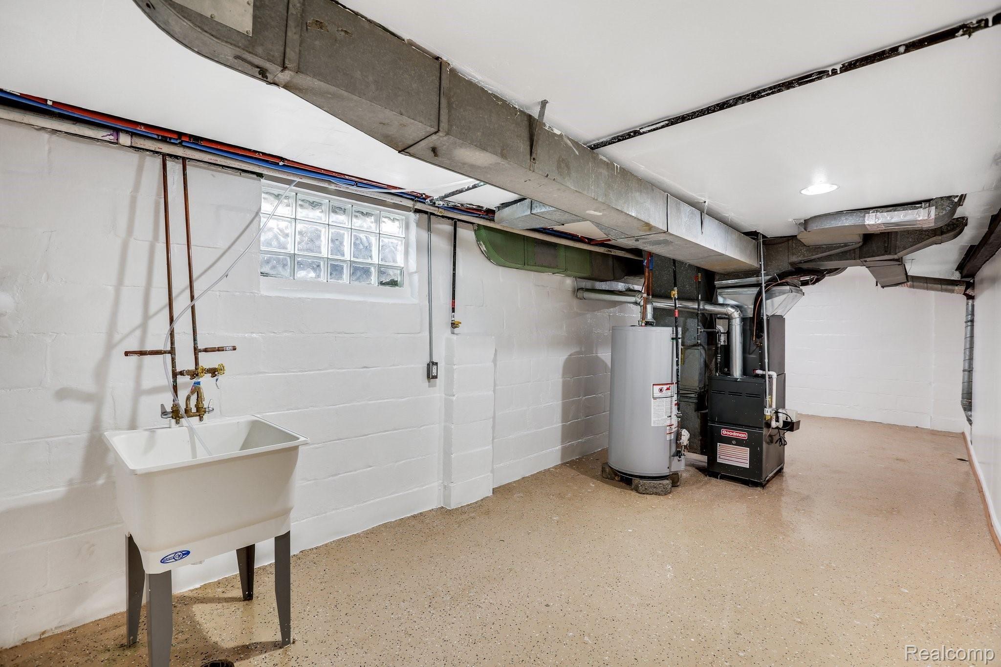 20753 Inkster Road Farmington, MI 48336 - Photo 19 of 25 19- Basement 3.jpg