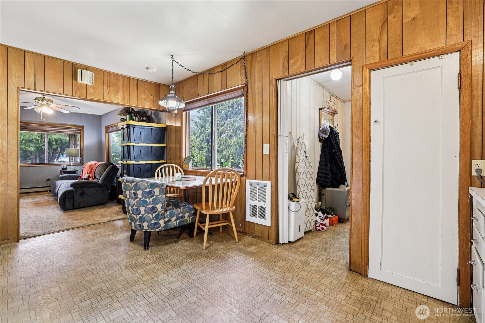 10544 Upper Preston Road Southeast Issaquah, WA 98027 - Photo 16 of 32