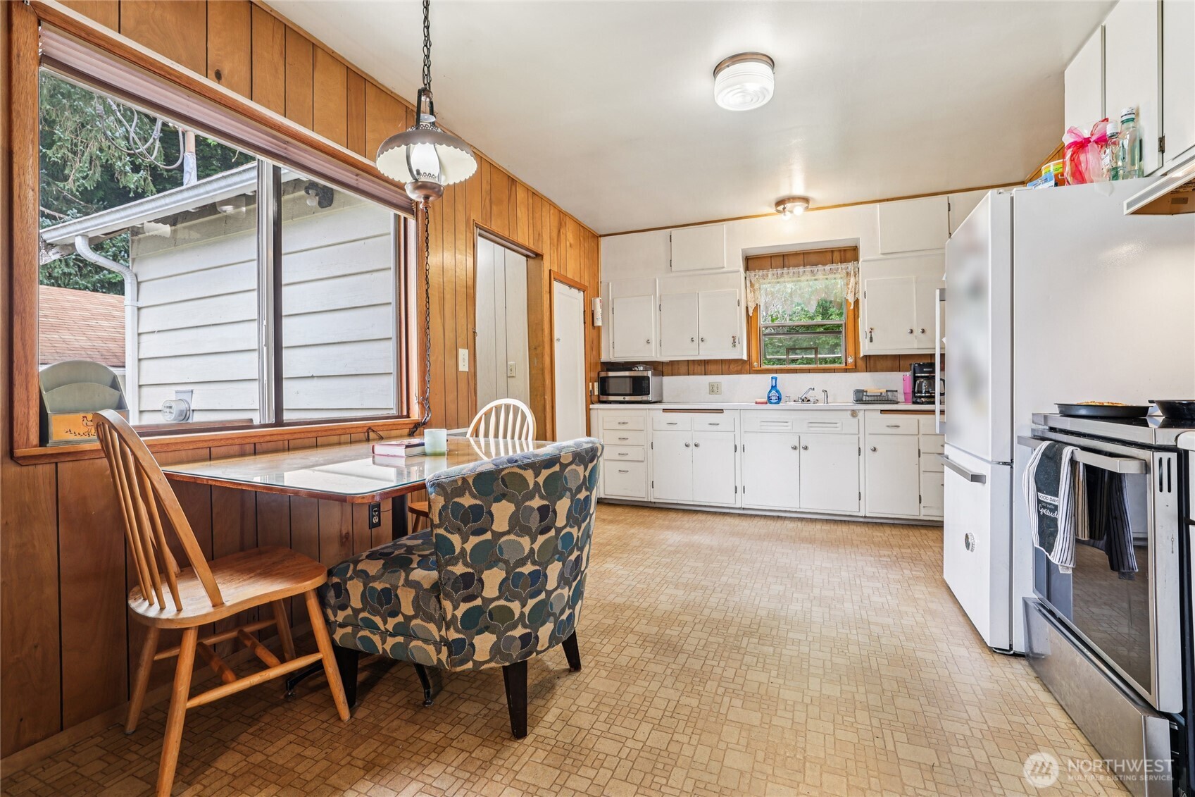 10544 Upper Preston Road Southeast Issaquah, WA 98027 - Photo 17 of 32