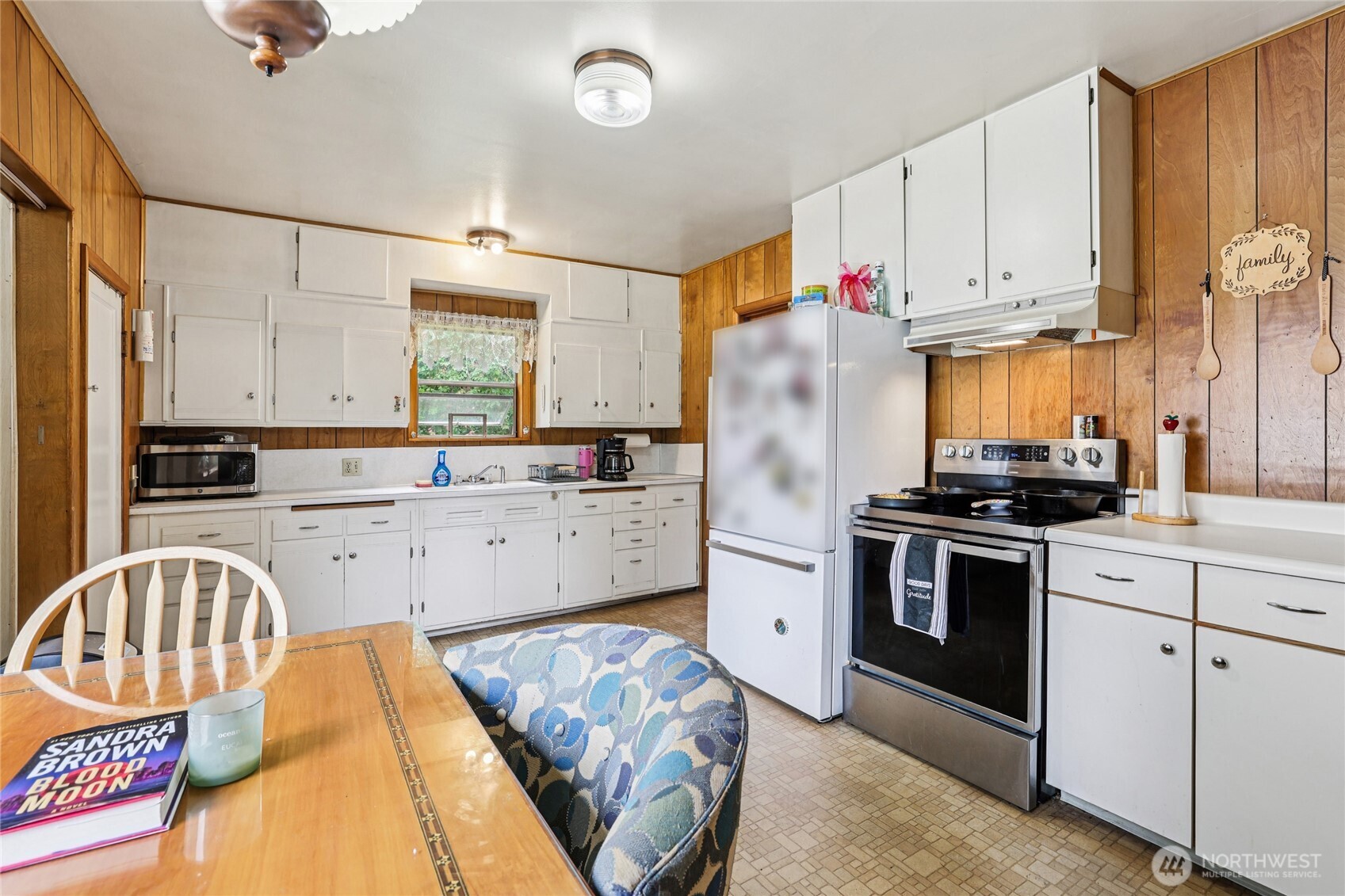 10544 Upper Preston Road Southeast Issaquah, WA 98027 - Photo 18 of 32