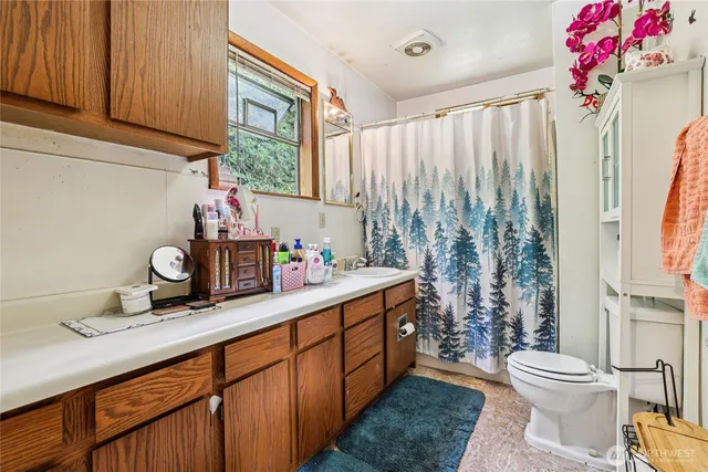 $700,000 | 10544 Upper Preston Road Southeast, Issaquah, WA 98027