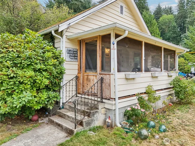 $700,000 | 10544 Upper Preston Road Southeast, Issaquah, WA 98027