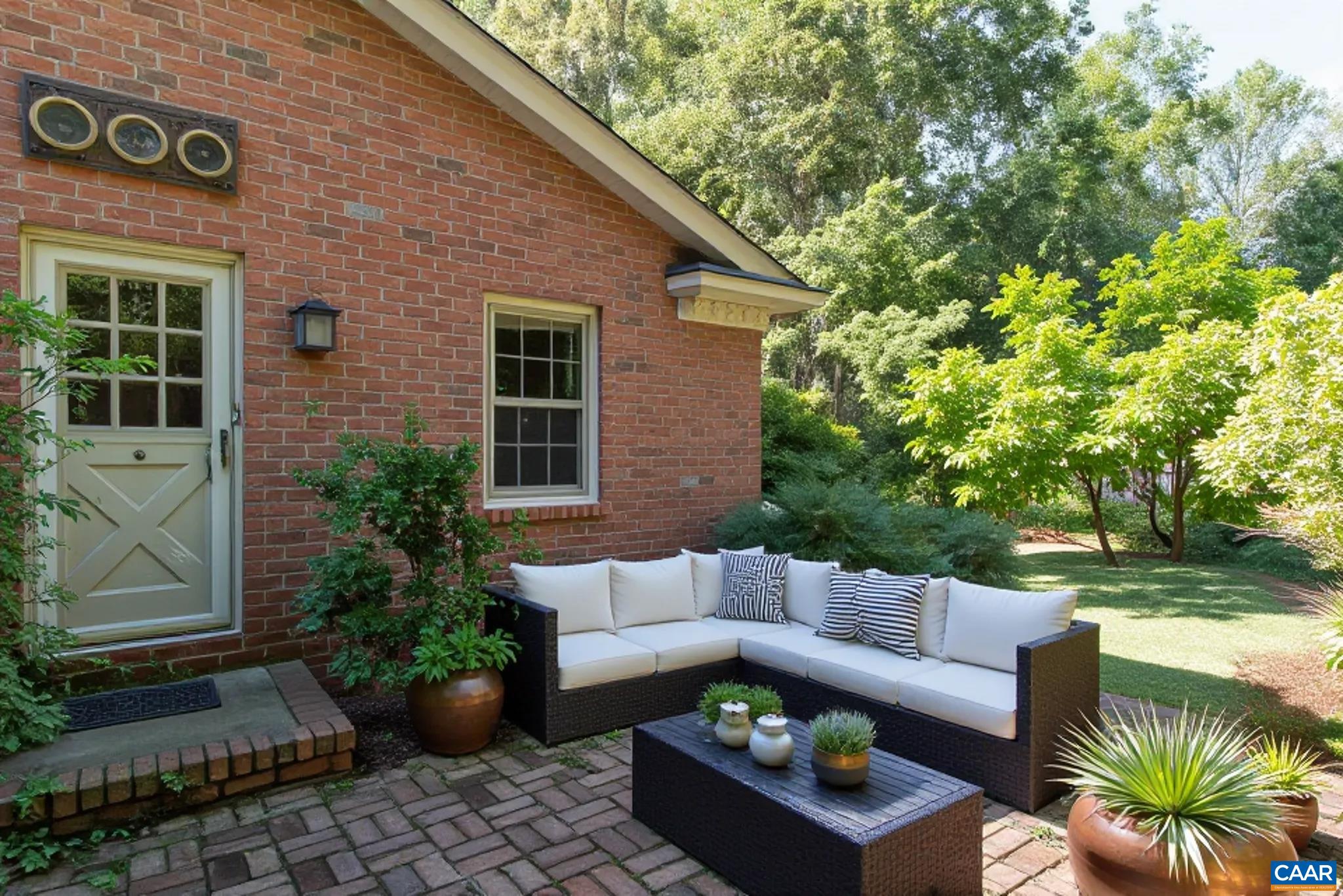 207 Surrey Road Charlottesville, VA 22901 - Photo 34 of 38 Virtually staged