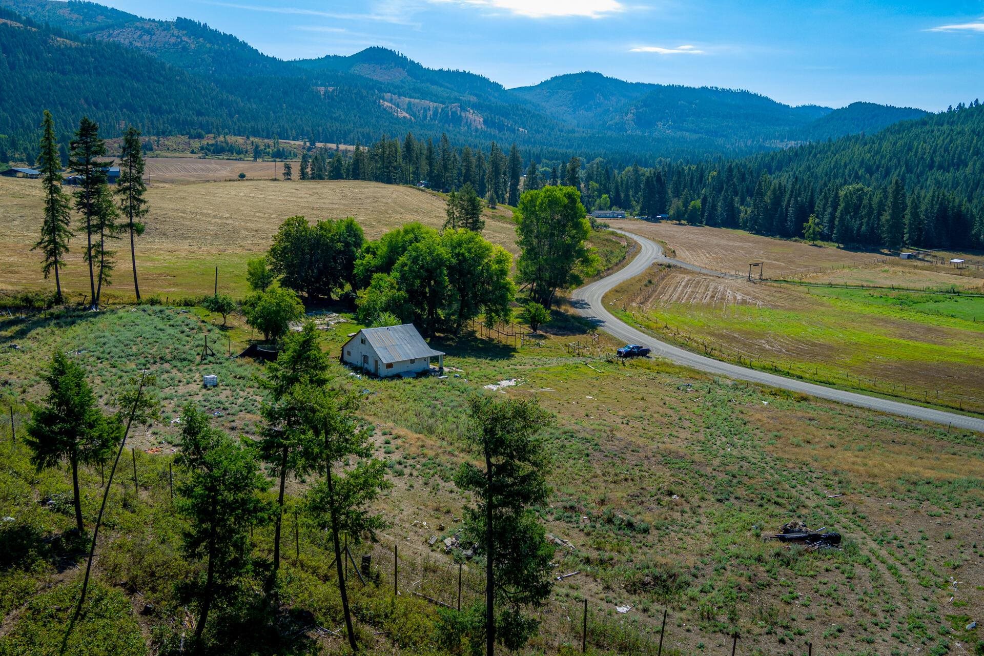 1949 Scott Road, Unit B Rice, WA 99167 - Photo 4 of 35