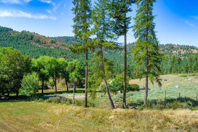 $295,000 | 1949 Scott Road, Unit B, Rice, WA 99167