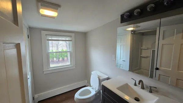 $3,000 | 15 Lafayette Terrace, Unit B, North Hampton, NH 03862