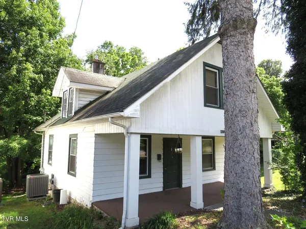 $129,900 | 1203 Virginia Avenue Northwest, Norton, VA 24273