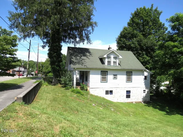 $134,900 | 1203 Virginia Avenue Northwest, Norton, VA 24273