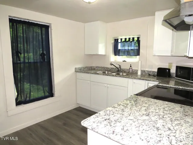 $134,900 | 1203 Virginia Avenue Northwest, Norton, VA 24273