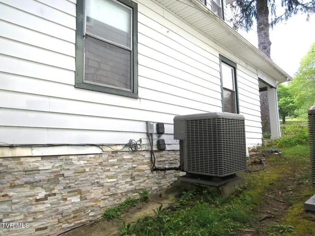 $134,900 | 1203 Virginia Avenue Northwest, Norton, VA 24273