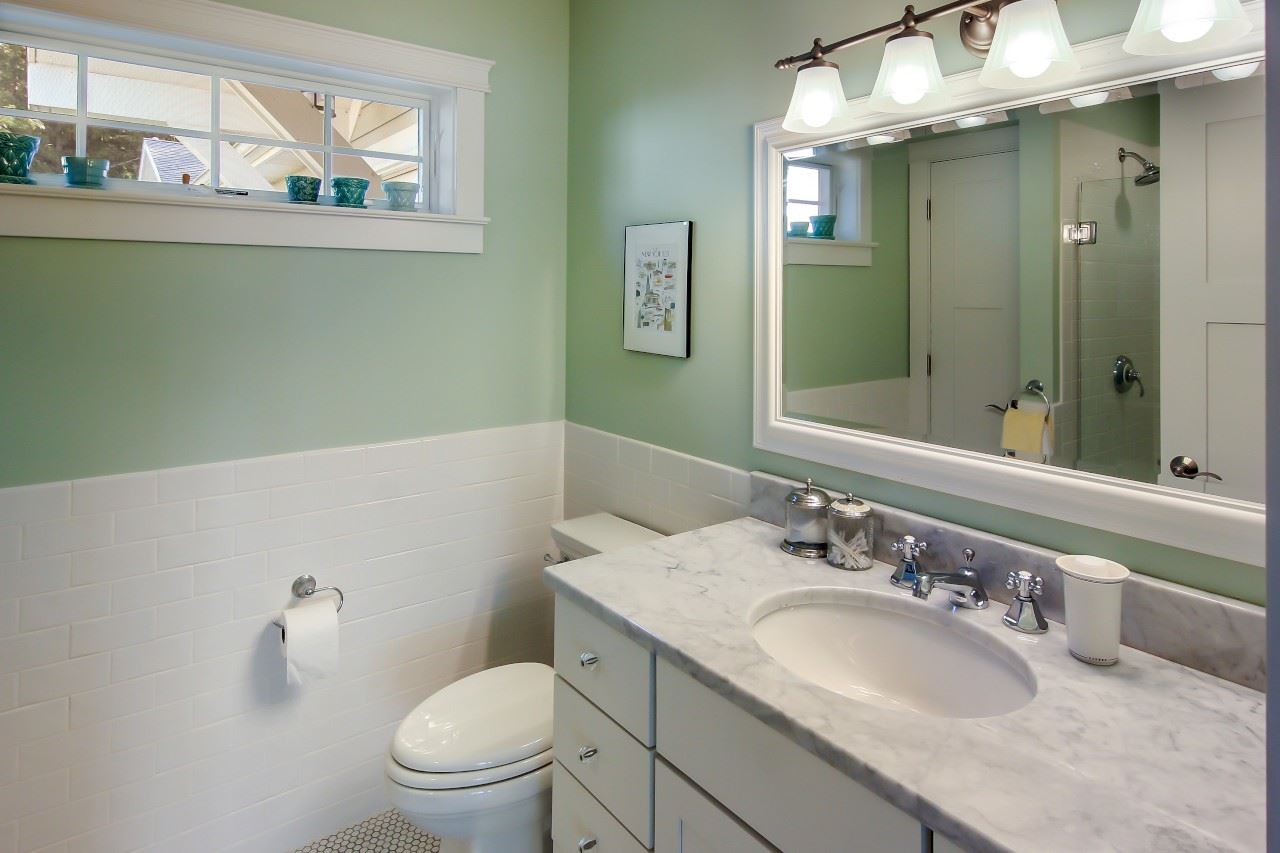 6291 Deepwater Point Road Williamsburg, MI 49690 - Photo 15 of 36 1880977-14.JPG