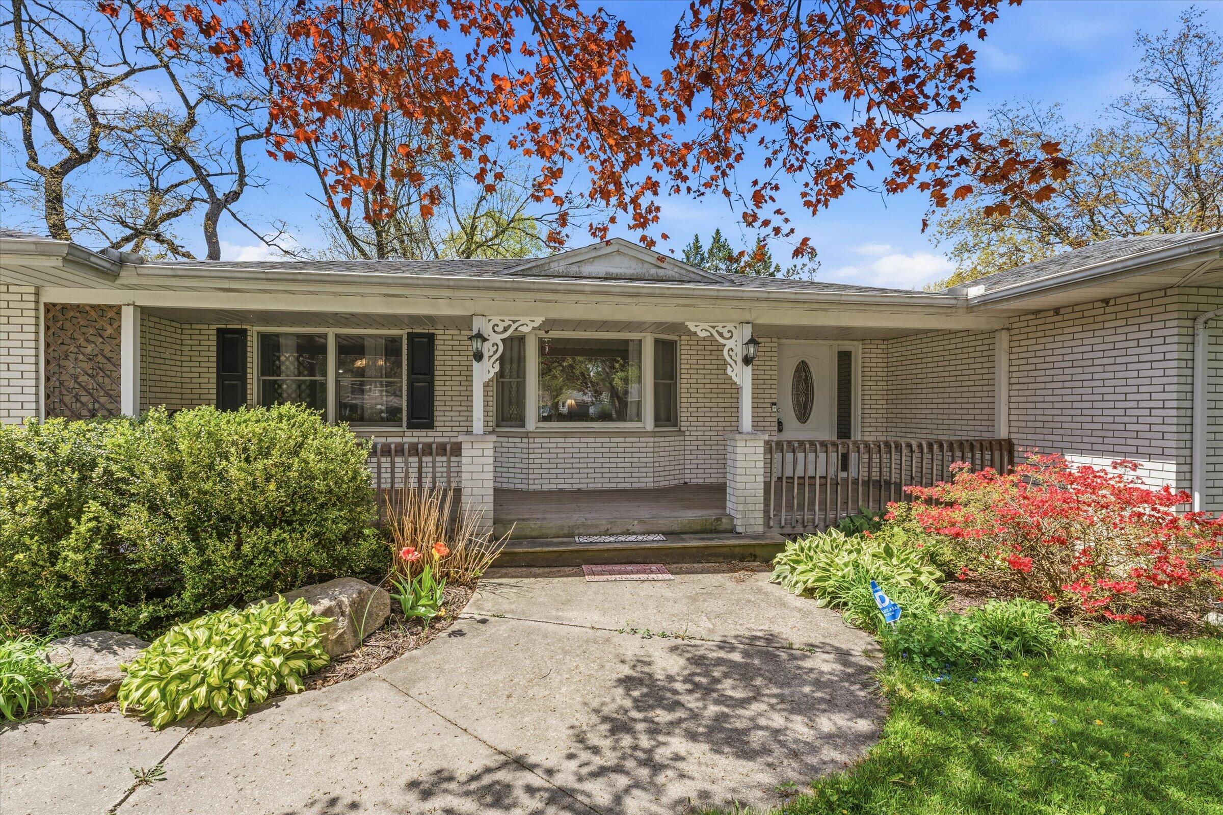 1114 Miami Road Niles, MI 49120 - Photo 3 of 39 03-DSC06333
