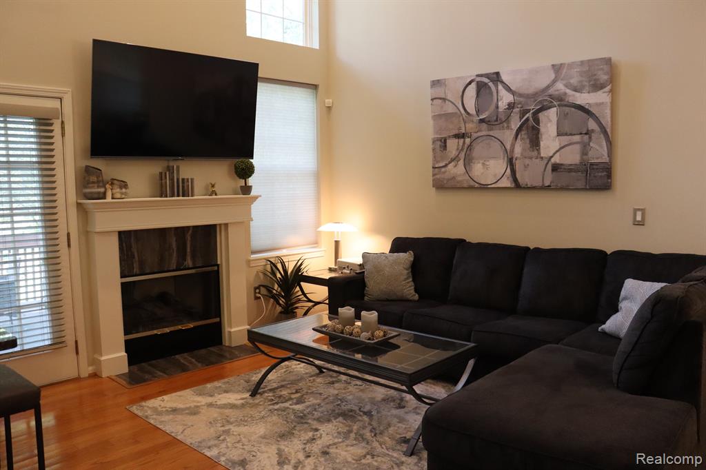 41567 Glade Road Canton, MI 48187 - Photo 4 of 25