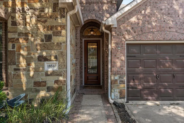 $520,000 | 18510 North Settlers Shore Drive, Cypress, TX 77433