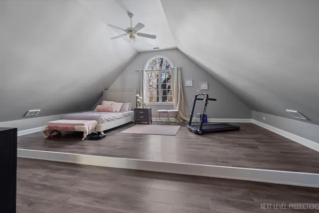 $1,279,000 | 4206 Royal Fox Drive, St. Charles, IL 60174