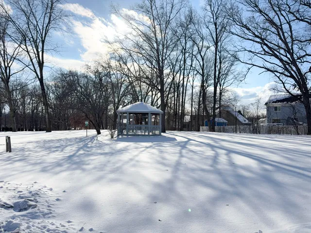 $2,500 | 1239 Fox Hollow Drive, Chesterton, IN 46304