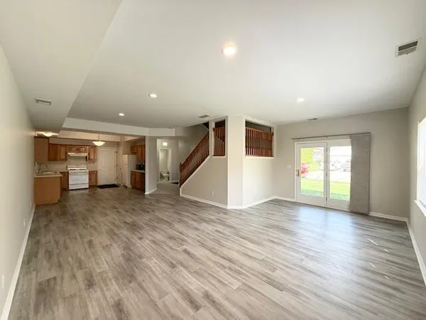 $2,325 | 1239 Fox Hollow Drive, Chesterton, IN 46304