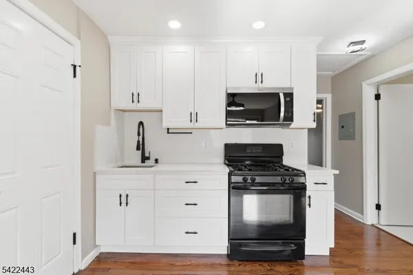 $2,500 | 293 North Center Street, Orange, NJ 07050