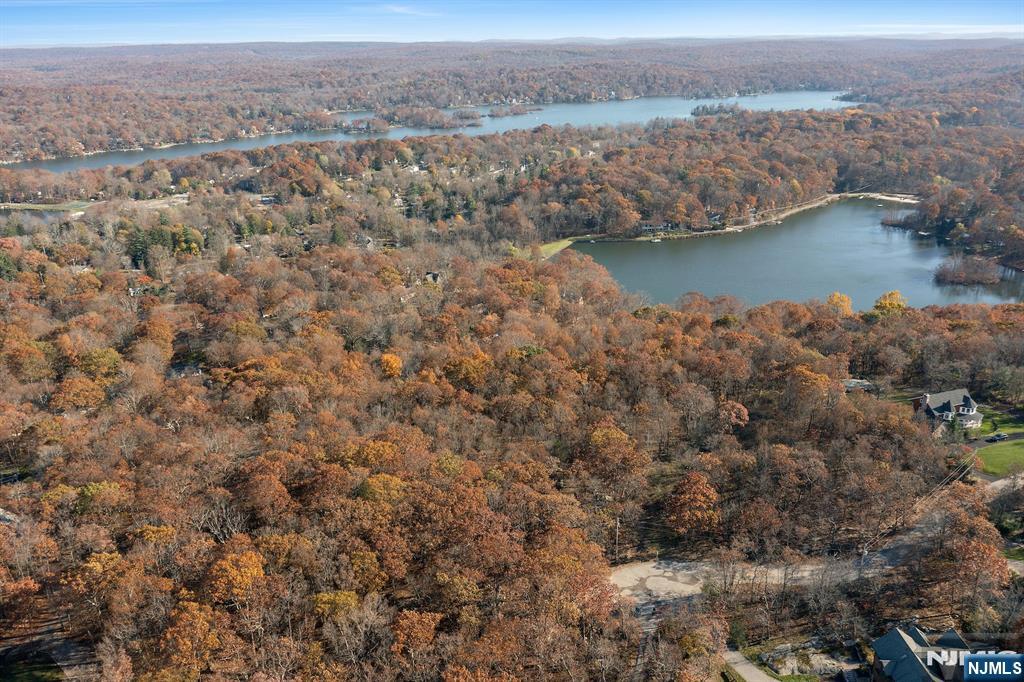 12 Breakneck Road Vernon, NJ 07462 - Photo 4 of 17 an aerial view of residential houses with outdoor space and river