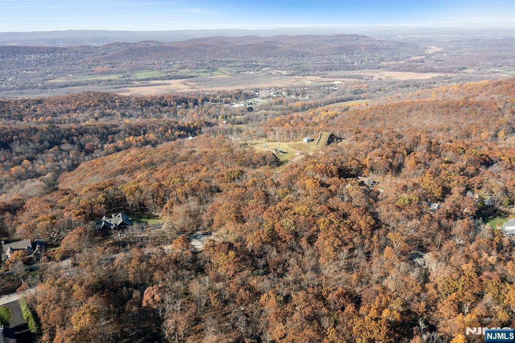 12 Breakneck Road Vernon, NJ 07462 - Photo 6 of 17 a view of city and ocean