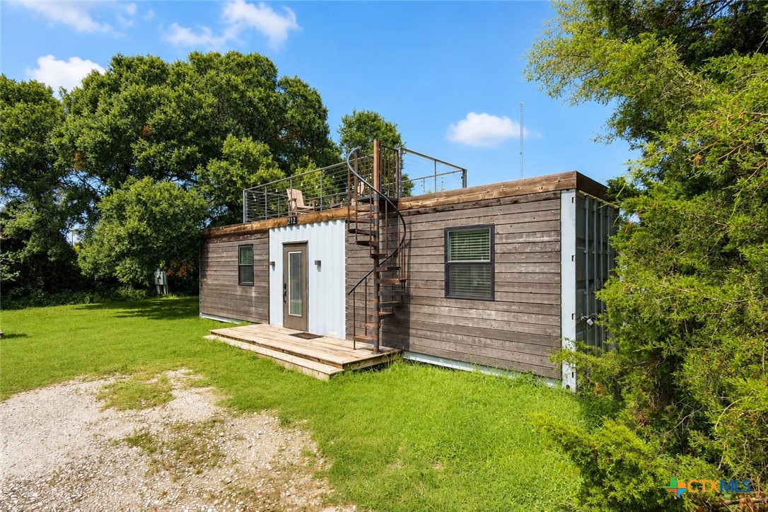 Tbd Tbd Tbd Waco, TX 76704 - Photo 2 of 11 a view of a back yard of the house