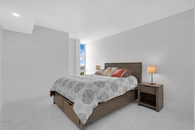 $819,000 | 1010 South Ocean Boulevard, Unit 1704, Pompano Beach, FL 33062