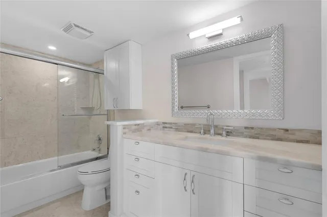 $819,000 | 1010 South Ocean Boulevard, Unit 1704, Pompano Beach, FL 33062