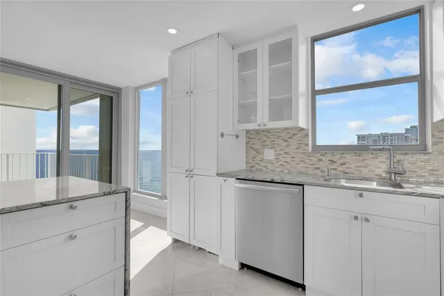 $819,000 | 1010 South Ocean Boulevard, Unit 1704, Pompano Beach, FL 33062