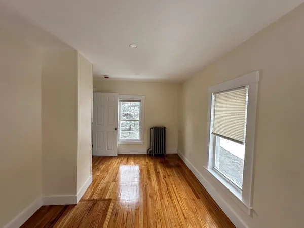 $4,250 | 64 Cedar Street, Unit 2, Wellesley, MA 02481